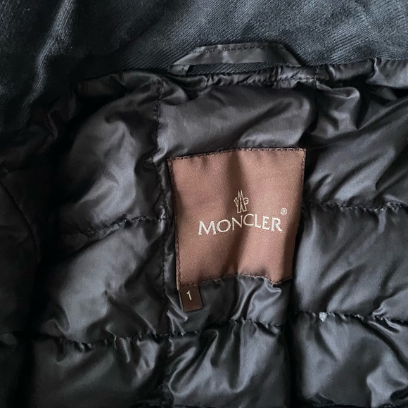 Moncler Crop Jacket - Picture 12 of 16
